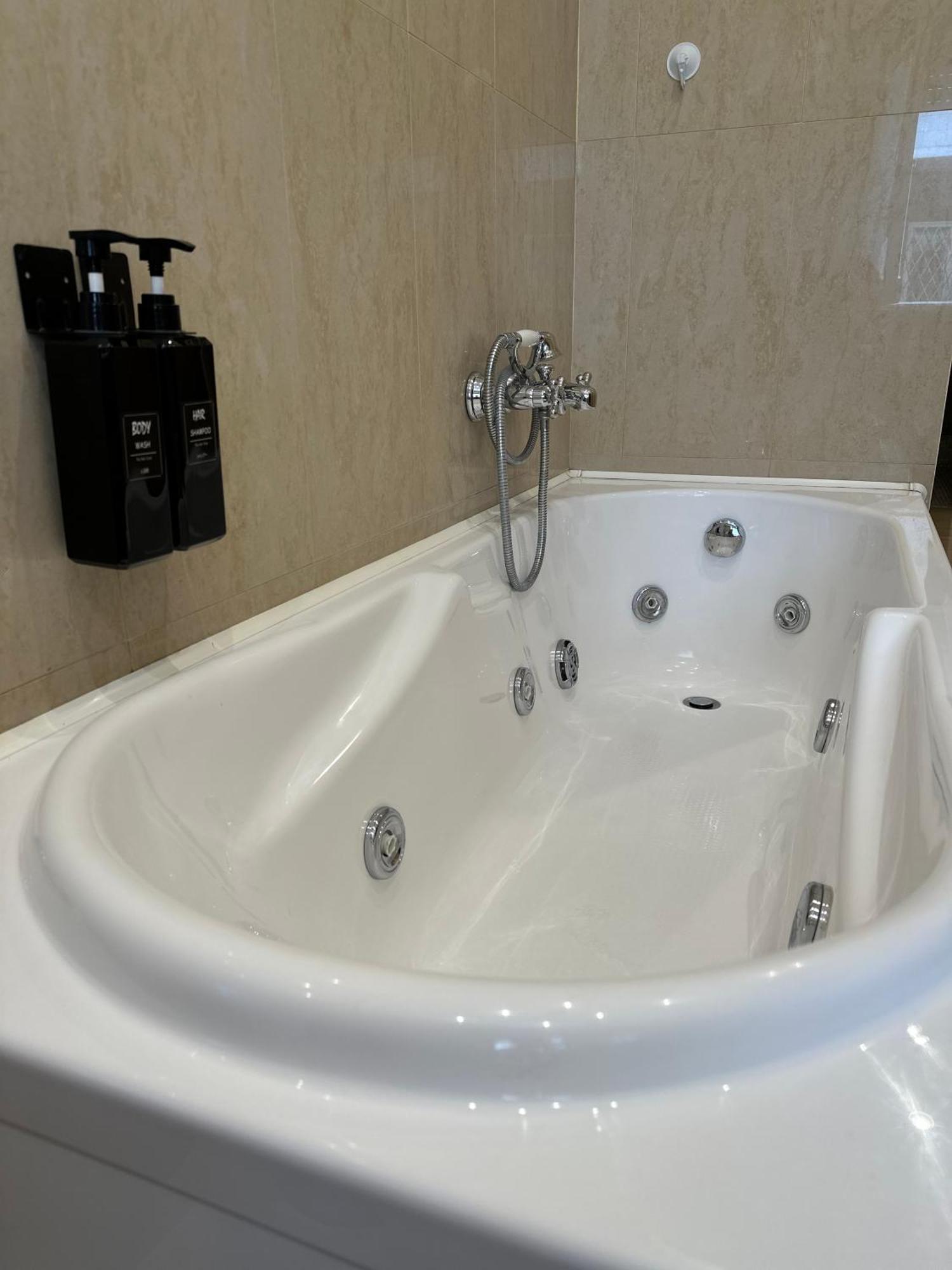 Luxurious Flat Close To The Vatican/Metro Рим Экстерьер фото